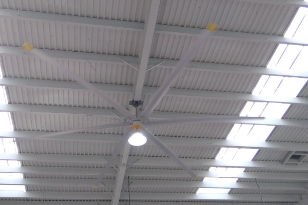 Horyzontalny chłodnik powietrza HVLS wentylator sufitowy 24 stopy wentylator sufitowy przemysłowy ODM 3