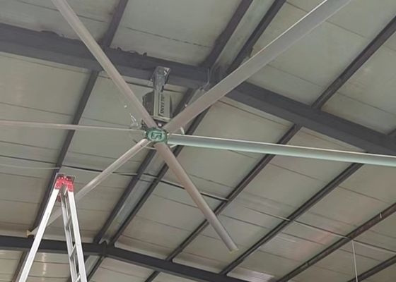 Dobra cena. Wielkie wentylatory handlowe lub domowe Przesyłki powietrza Przemysłowe wentylatory sufitowe w Internecie