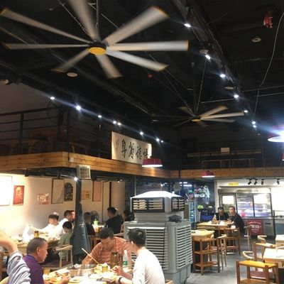 8FT bezszczotkowy wirnik zewnętrzny HVLS przemysłowy wentylator sufitowy dla magazynów gospodarstw rolnych Restauracje
