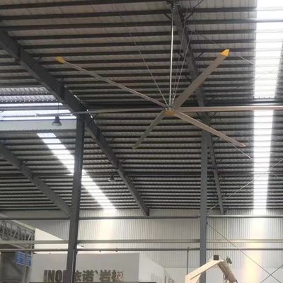 Dobra cena. 380V/220V 1,5 kW HVLS przemysłowy wentylator sufitowy do oszczędnego chłodzenia w magazynach w Internecie
